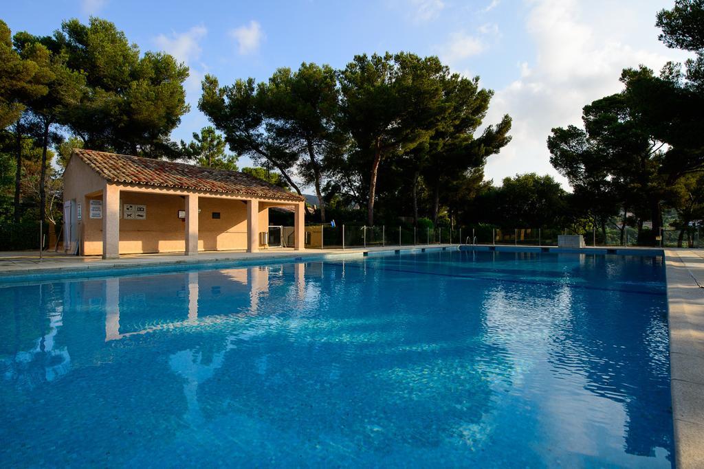 Bastidon Vue Mer Antheor-Cap-Roux Rum bild